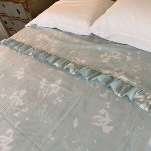 vintage Ruffle Flat Sheet WAMSUTTA blue /white flowers Dreamy